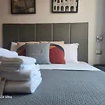 B&B Home 77